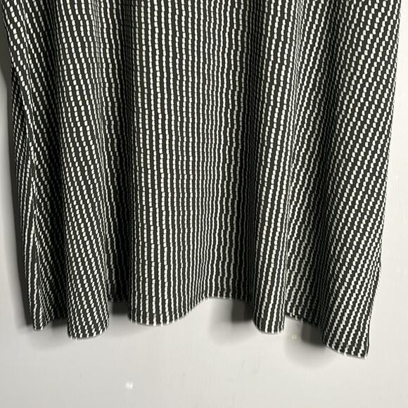 Adrianna Papell Black and White Polka Dot Flutter Sleeve Blouse Size 2X - Picture 4 of 9